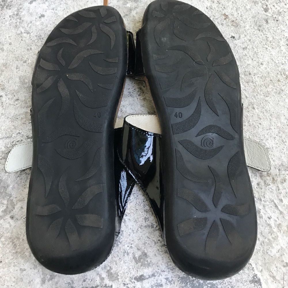 Romus  Sandals - Picture 2 of 2